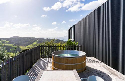Mangawhai Heads Casa | Hilltop Spa Vista - Mangawhai Heads Retreat