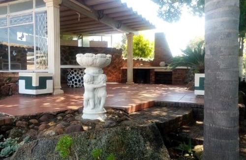 Klerksdorp Apartamento | Hilltop town view