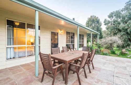 Strath Creek Casa | Hillview, Halls on Falls Homestead