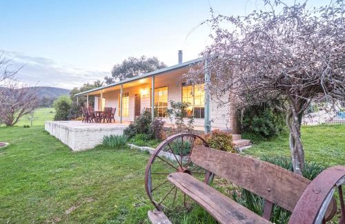 Strath Creek Casa | Hillview & Stringybark, Halls on Falls Homestead