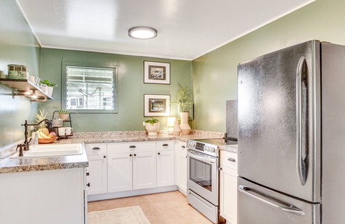 Hilo Apartamento | Hilo Apartment w/Lanai - 2 Mi to Beaches!