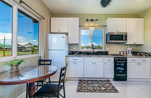 Hilo Casa | Hilo Town Center Studio
