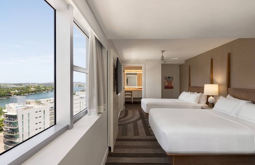 Mid Beach Complejo | Hilton Cabana Miami Beach Resort