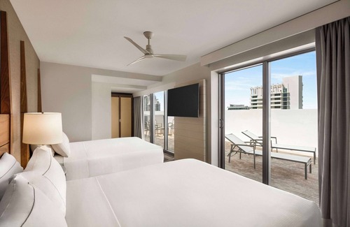 Mid Beach Complejo | Hilton Cabana Miami Beach Resort