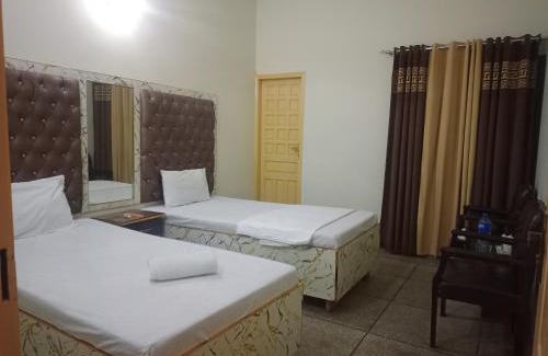 Lahore Hotel | Hilton Family Guest House