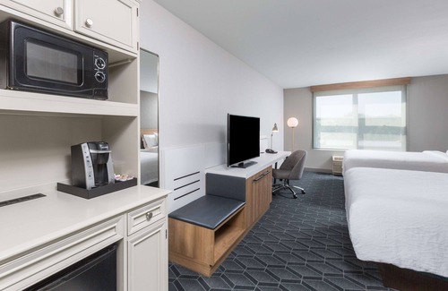 San Leandro Hotel | Hilton Garden Inn Oakland / San Leandro