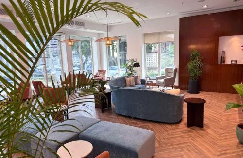 El Cangrejo Hotel | Hilton Garden Inn Panama City Downtown, Panama