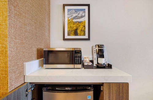 Southeast Colorado Springs Hotel | Hilton Garden Inn Colorado Springs Airport