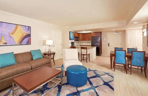 Las Vegas Complejo | Hilton Grand 2BR Suite at Las Vegas 2023 F1 Grand Prix