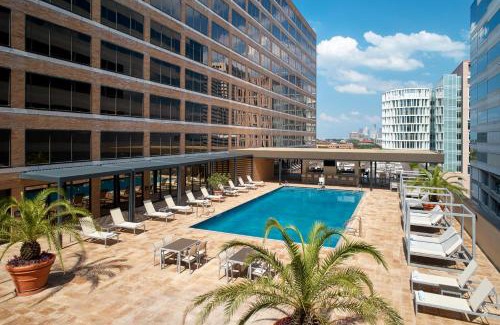 Texas Medical Center Hotel | Hilton Houston Plaza/Medical Center