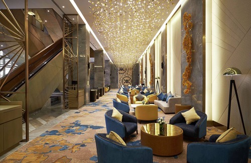 Pasay Hotel | Hilton Manila