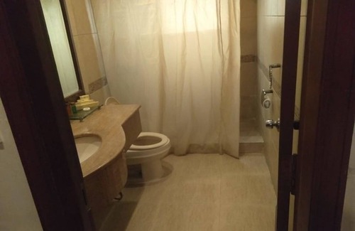 Gulberg Hotel | Hilton Suites
