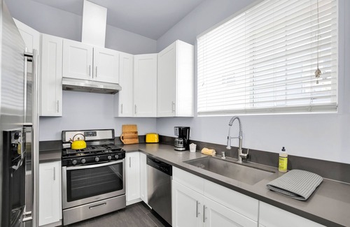 North Hollywood Casa | Hinds by AvantStay Duplex in North Hollywood