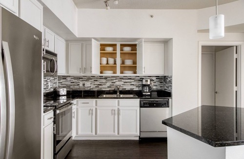 Flagler Village Apartamento | Hip Fort Lauderdale 2BR w/ Gym, Grill Area & Pool, by Blueground
