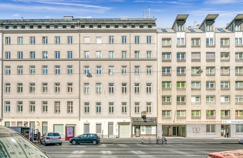 Matzleinsdorf Apartamento | Hip Margareten 2BR w/ Elevator near Matzleinsdorferplatz, by Blueground