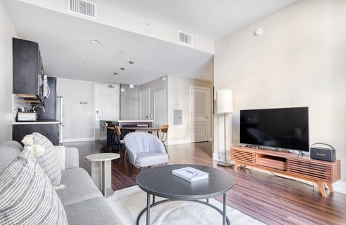 Mission Bay Apartamento | Hip Mission Bay 1BR w/ Gym & W/D, walk to Caltrain & Muni, by Blueground