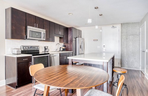Mission Bay Apartamento | Hip Mission Bay 1BR w/ Gym & W/D, walk to Caltrain & Muni, by Blueground