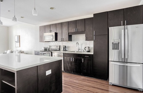 Mission Bay Apartamento | Hip Mission Bay 1BR w/ Gym & W/D, walk to Caltrain & Muni, by Blueground