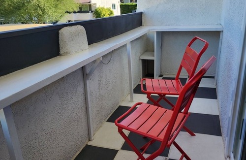 The Mesa Condominio | Hip Palm Springs Condo minutes from Downtown, Casino, Hiking Trails, and more!!