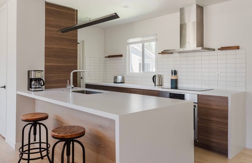 Santa Clara Apartamento | Hip Santa Clara 2BR w/ Backyard, nr Shops & Dining, by Blueground