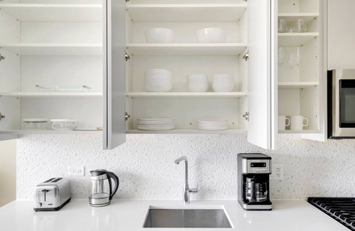 South Loop Apartamento | Hip South Loop Studio w/ Lounge, Pool & Gym near Grant Park, by Blueground