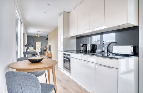 Sihlfeld Apartamento | Hip Wiedikon 2.0 Room w/ Storage & W/D, 3 min to Market, by Blueground