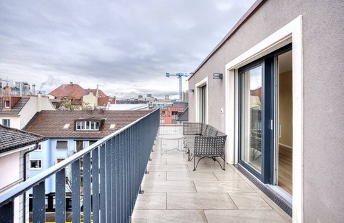 Sihlfeld Apartamento | Hip Wiedikon 2.0 Room w/ Storage & W/D, 3 min to Market, by Blueground
