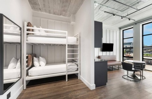 East Nashville Hotel | Hipster Haven in East Nashville – A Dream Spot for Urban Explorers!