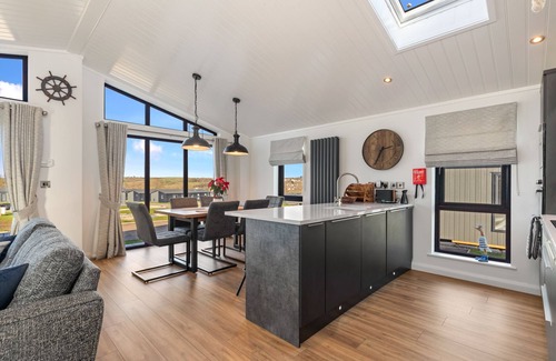Penally Chalet De Esquí | Hiraeth - Luxury Lodge, Hot Tub, Close to Beach