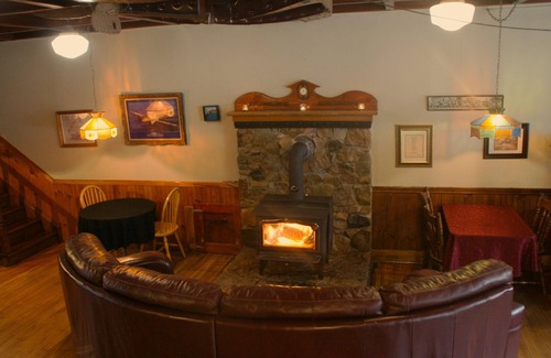 Port Albert Casa | Historic Inn Vacation Rental
