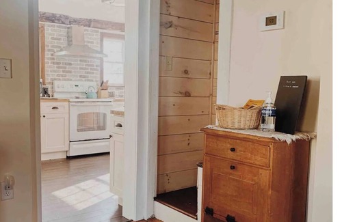 Lenox Dale Otro | Historic 1817 Berkshire Farmhouse- Close to Everything!