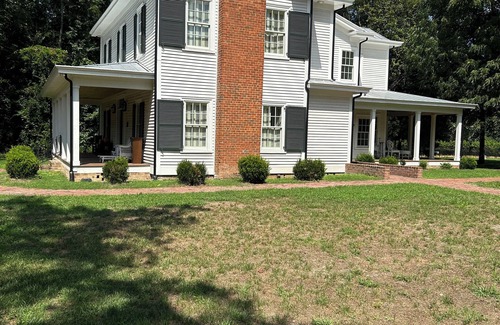 Lexington - Salisbury Casa | Historic 1885 C.A. Snider House