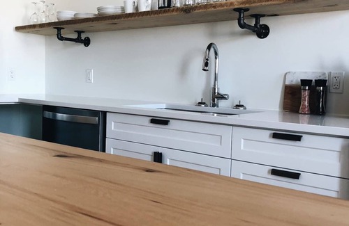 Kincardine Apartamento | Historic 2 Bedroom Beach Lofts - Boutique Styled, Beach, Lake, stay Drifter Loft