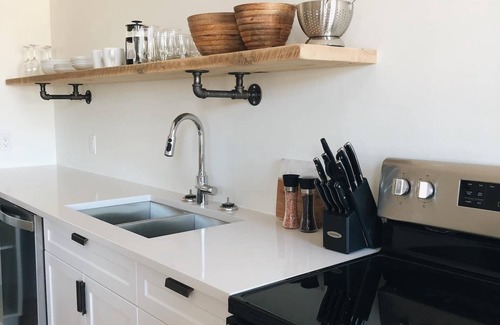 Kincardine Apartamento | Historic 2 Bedroom Beach Lofts - Boutique Styled, Beach, Lake, stay Drifter Loft