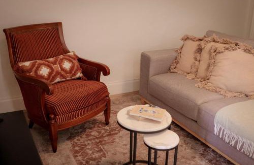 Coburg Casa | Historic 2 bedroom home in Coburg by Short & Long Stays