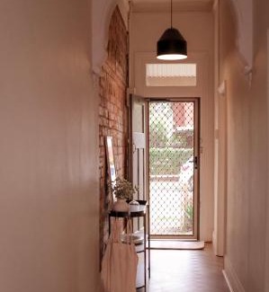 Coburg Casa | Historic 2 bedroom home in Coburg by Short & Long Stays