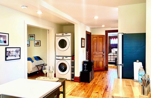 Clayton Condominio | Historic 2-BR St. Lawrence Residence at the Dygert House
