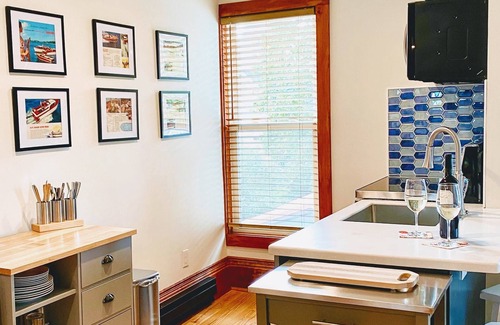 Clayton Condominio | Historic 2-BR St. Lawrence Residence at the Dygert House