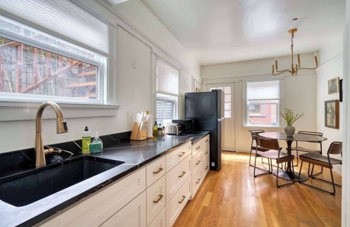 Alphabet Historic District Apartamento | Historic 2BR | Walk to NW 23rd Shops & Eats
