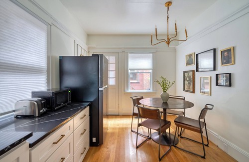 Alphabet Historic District Apartamento | Historic 2BR | Walk to NW 23rd Shops & Eats