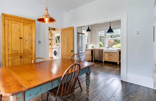 Shelburne Casa | Historic 3-bedroom house with a beautiful garden in oceanfront Shelburne.