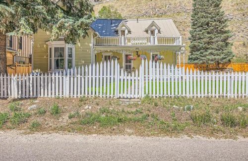 Historic District Casa | Historic 4 bedroom Victorian Home in Downtown Georgetown