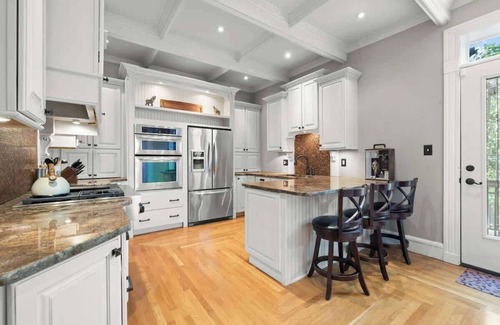 Corryville Casa | Historic 4BR Gem | Walk to UC | Free Parking