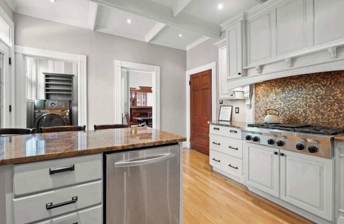 Corryville Casa | Historic 4BR Gem | Walk to UC | Free Parking