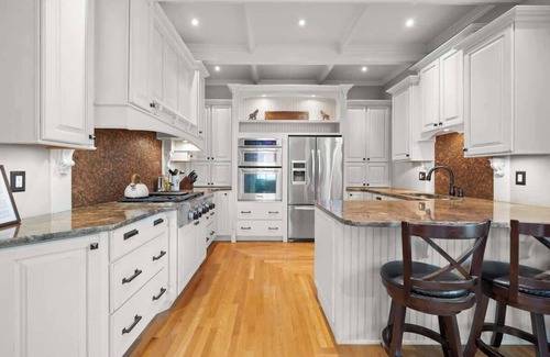 Corryville Casa | Historic 4BR Gem | Walk to UC | Free Parking