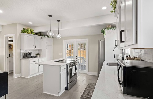 Riverside Casa | Historic 4BR Home centrally located in Riverside