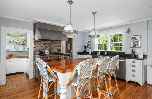 Barnstable Casa | Historic 5 bedroom gem - just a sidewalk stroll to local shops and beach