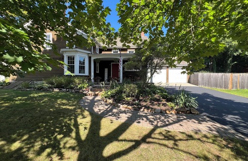 Kenvil Casa | Historic 5-bedroom house with beautiful back yard suitable for private events.