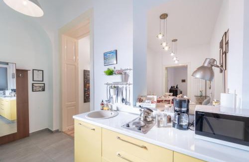 Cluj-Napoca City Centre Apartamento | Historic 5 star apartment in the main plaza