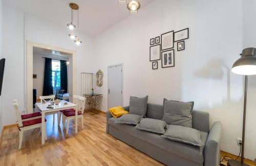 Cluj-Napoca City Centre Apartamento | Historic 5 star apartment in the main plaza